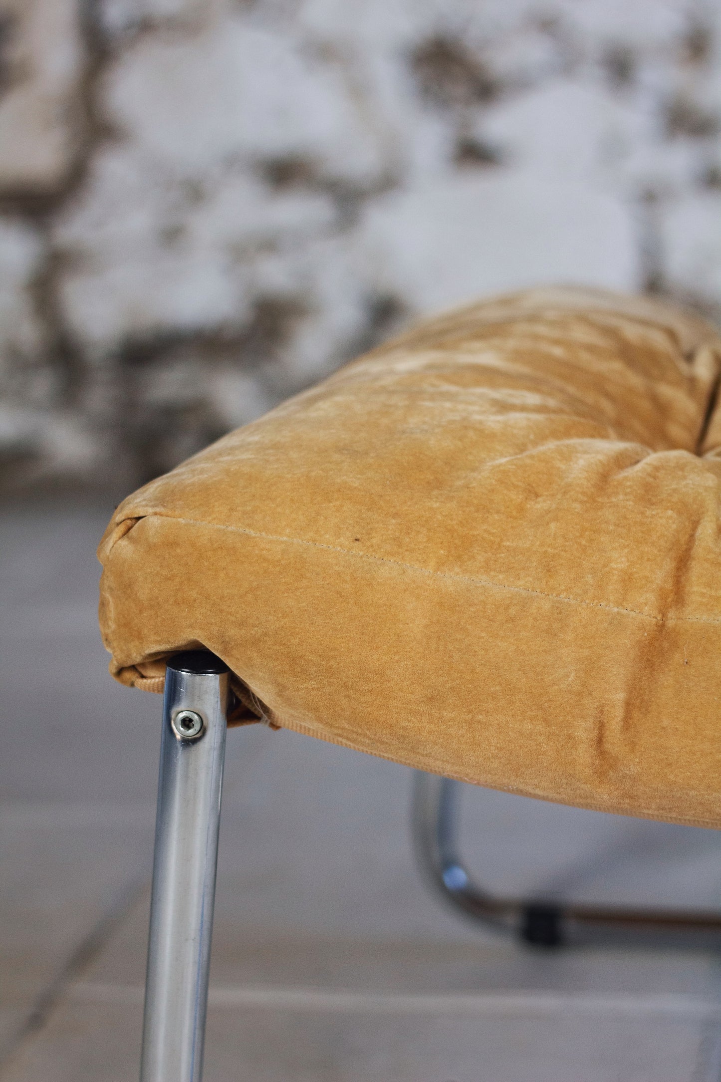 Fauteuil vintage style "Pixi" en velours et chrome, 1970