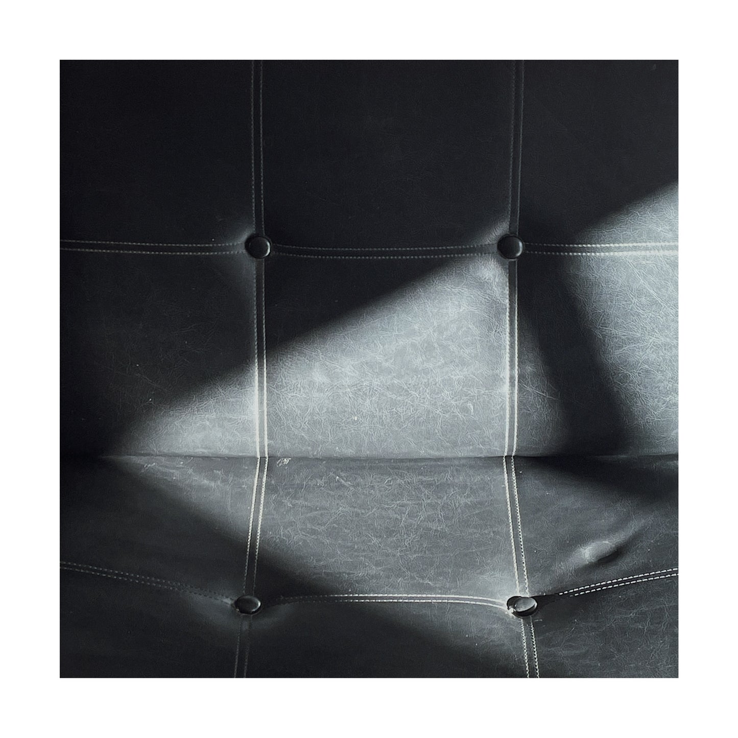 Chauffeuse style "samouraï" par Joseph André Motte, 1970