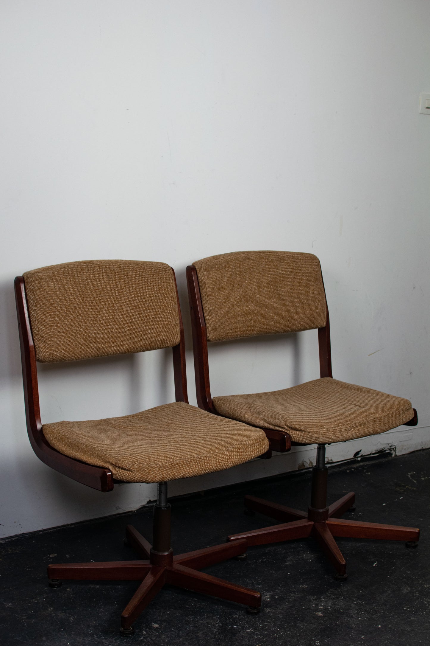 Fauteuil pivotant en teck danois, 1960