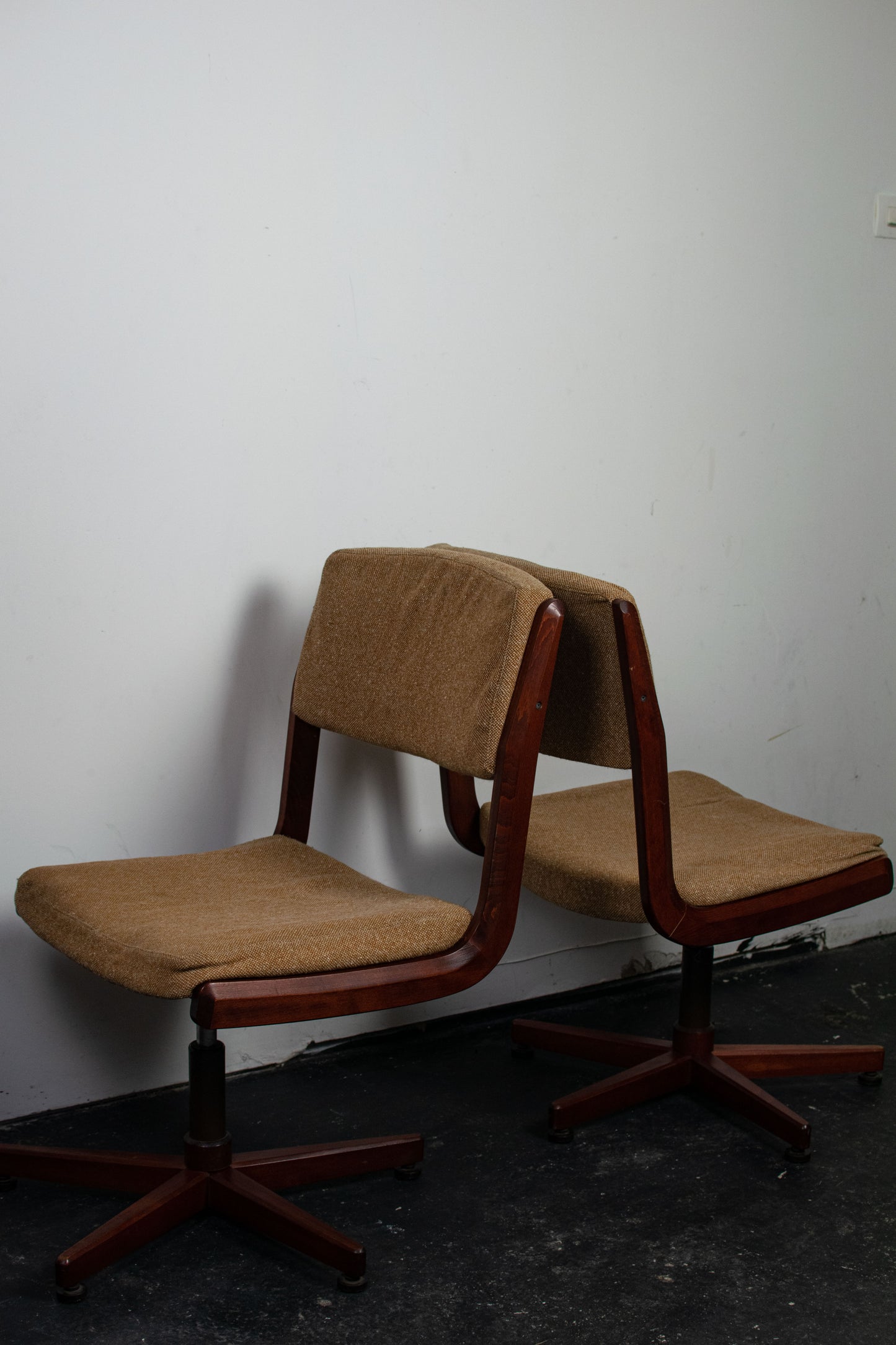 Fauteuil pivotant en teck danois, 1960