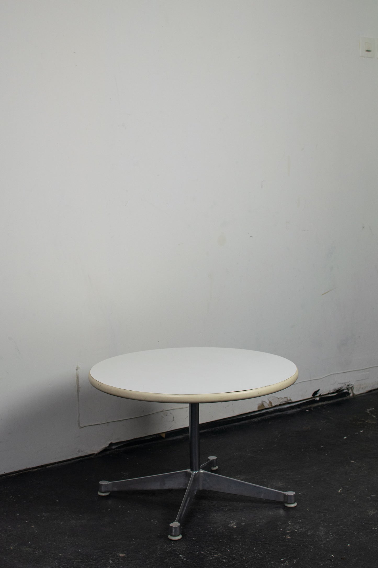 Table d'appoint Eames, MOBILIER INTERNATIONAL, 1960
